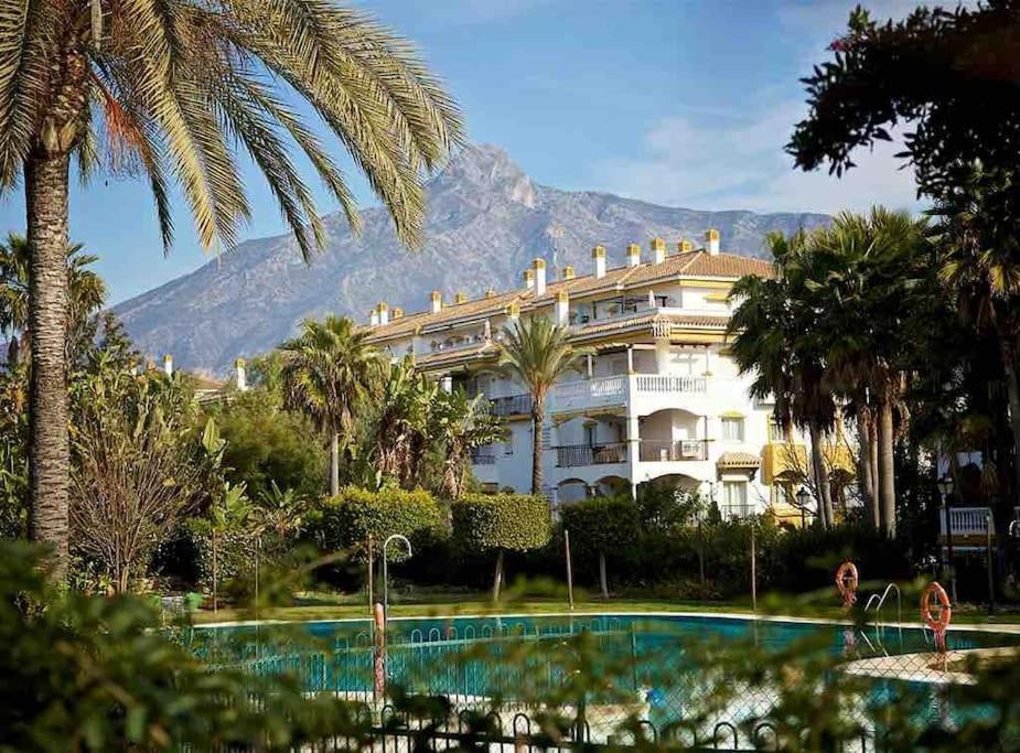Apartamento Urb Dama De Noche 5 Pax Y Terraza En Puerto Banus *