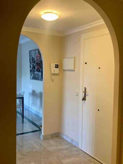 Apartamento Urb Dama De Noche 5 Pax Y Terraza En Puerto Banus Marbella